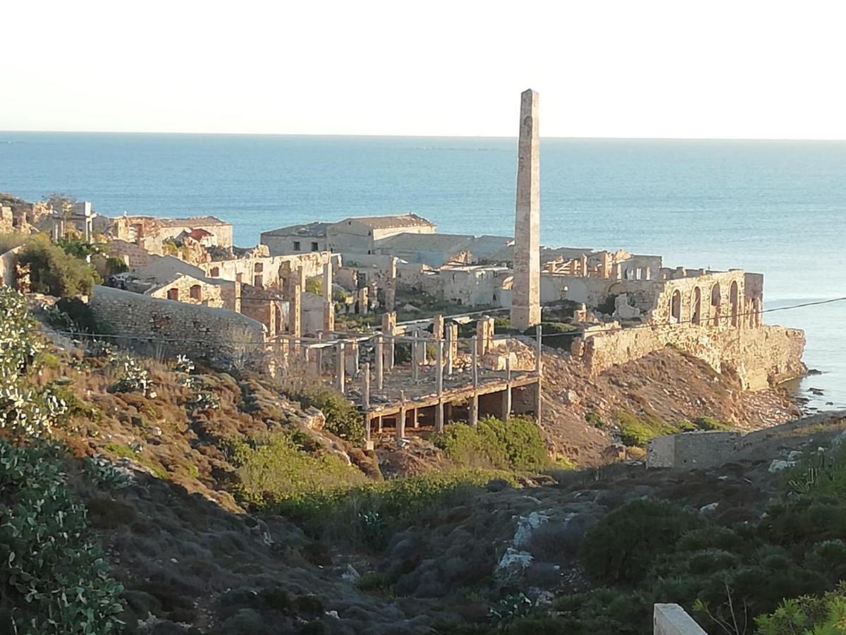 La Trinacria Di Capo Passero Portopalo Di Capo Passero Extérieur photo