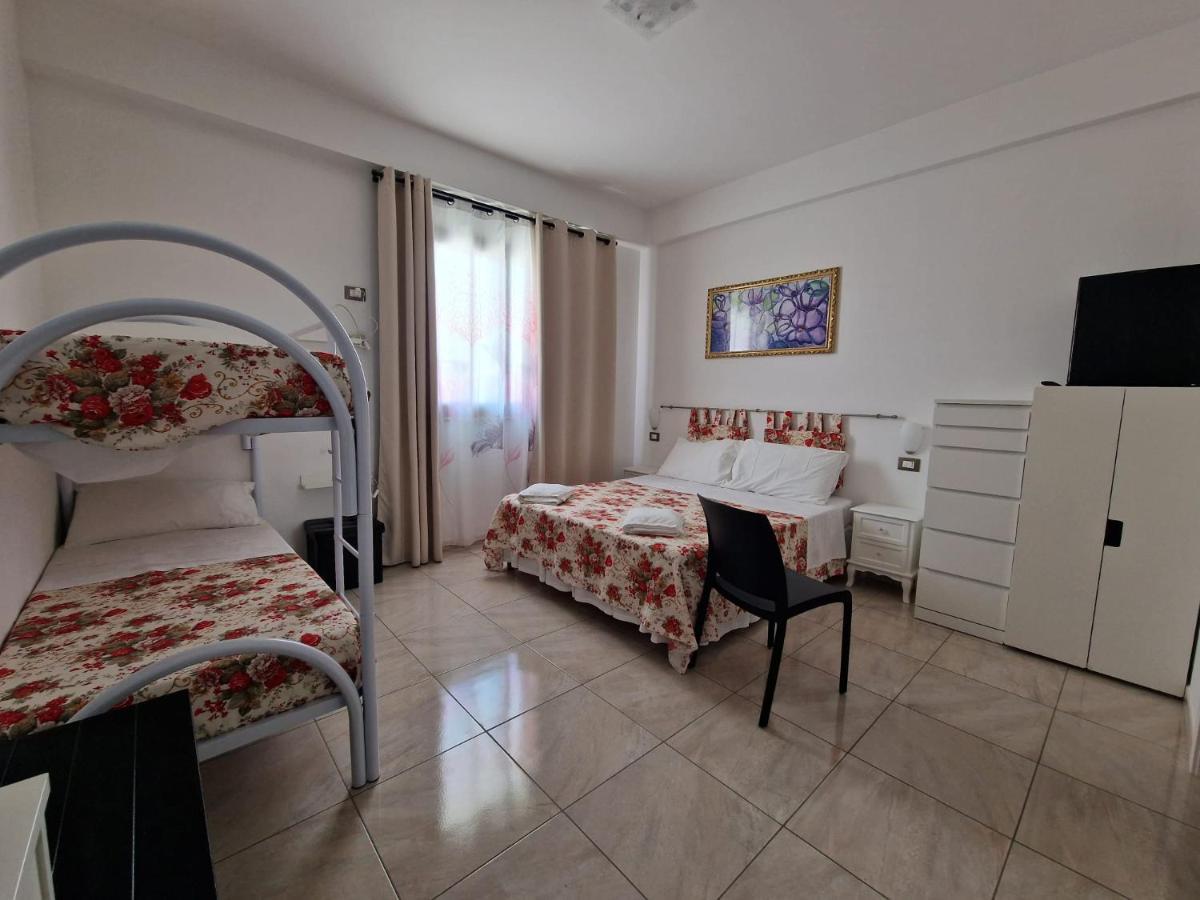 La Trinacria Di Capo Passero Portopalo Di Capo Passero Extérieur photo